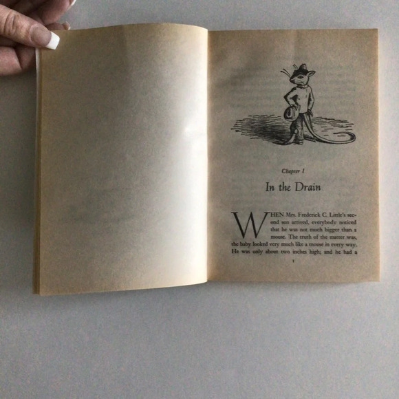 Stuart Little by E.B. White Paperback Book - Picture 3 of 9